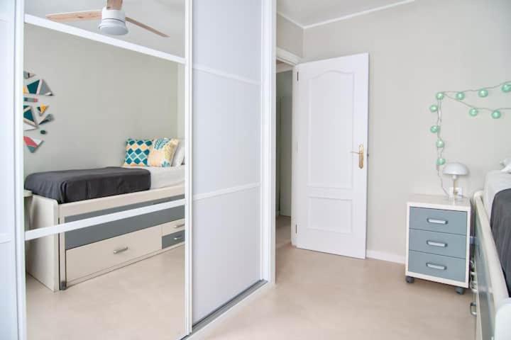 Precioso Y Tranquilo Apartamento En Sevilla Kültér fotó